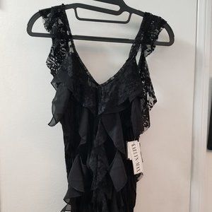 Mix media woven top with  and lace and back sheer pleating